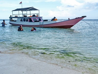 Paket Wisata Promo Oktober Pulau Tengah Karimunjawa