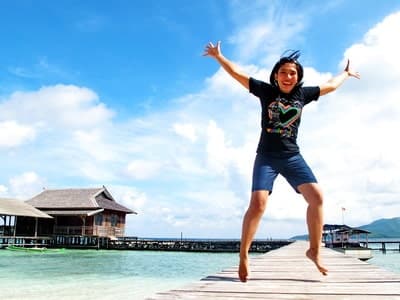 Pulau tengah Paket Wisata Karimunjawa dari Bandung