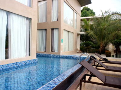 KOLAM RENANG KARIMUNJAWA DI HOTEL DSEASON EXTERIOR