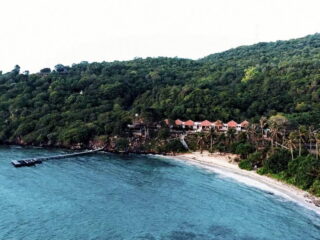 Holiday karimunjawa Legon Waru Cottage Lodge, Penginapan Karimunjawa