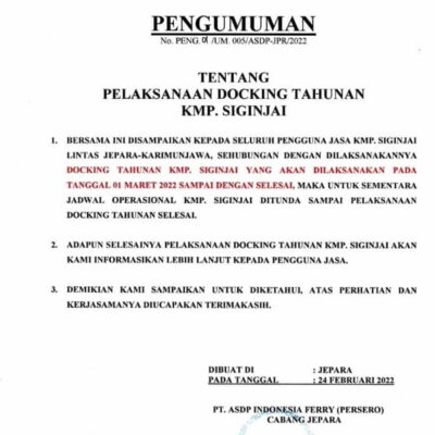 Kapal Feri docking maret 2022