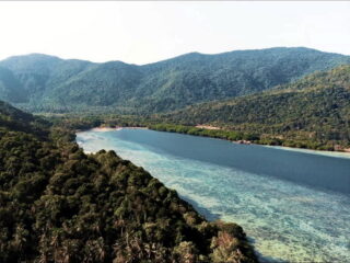 Liburan karimunjawa Legon Waru Cottage Lodge, Penginapan Karimunjawa