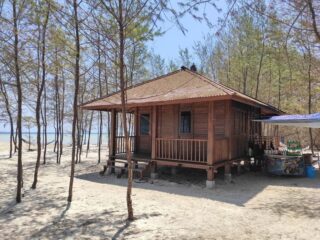 Gambar Pulau Cemara Besar Karimunjawa