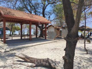 Tujuan wisata Pulau Cemara Besar Karimunjawa