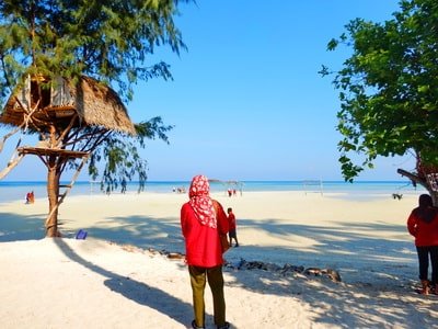 Pantai Bobi Wisata Ke Karimunjawa dari Surabaya