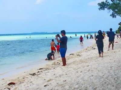 Pulau Cemara Kecil Paket Wisata Karimunjawa dari Bandung